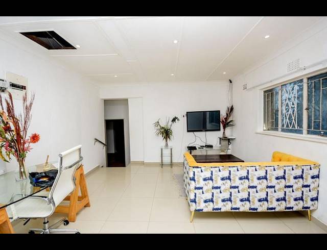 11 BEDROOM HOUSE FOR SALE IN TERENURE